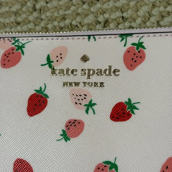 Kate Spade Pink Strawberry Laptop sleeve - Picture 3 of 5